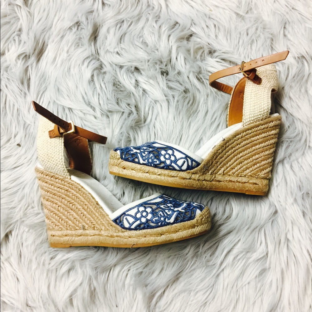 Torri b wedges
